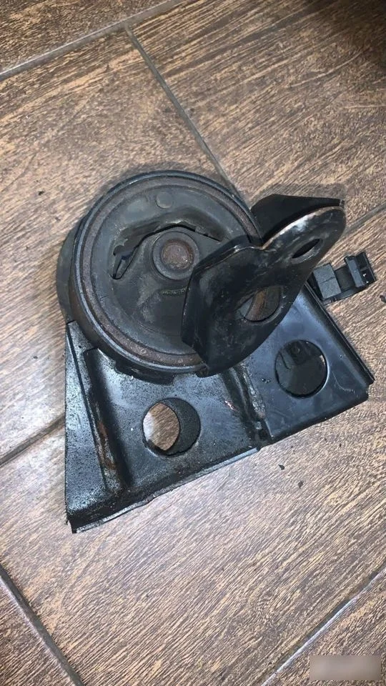 Подушка двигателя Nissan X-Trail I (2000—2007)