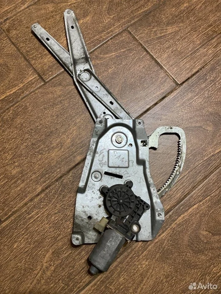 Стеклоподъемник электр. передний левый Saab 9-5 I (1997—2001)