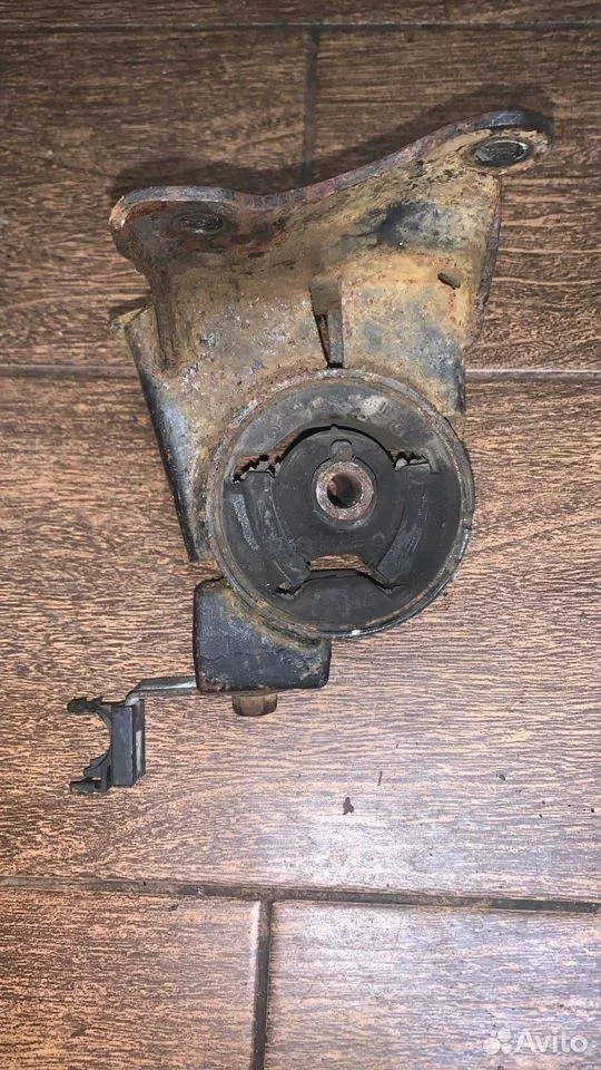 Подушка Nissan X-Trail I (2000—2007)