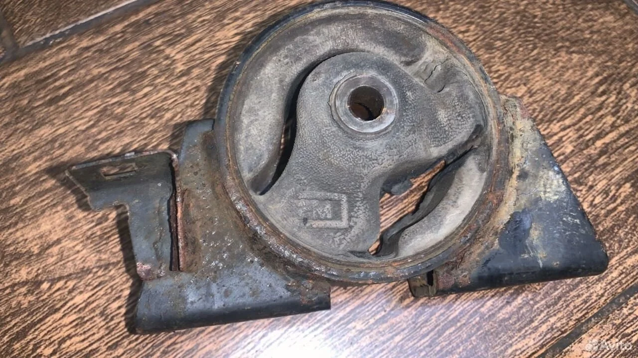 Подушка Nissan X-Trail I (2000—2007)