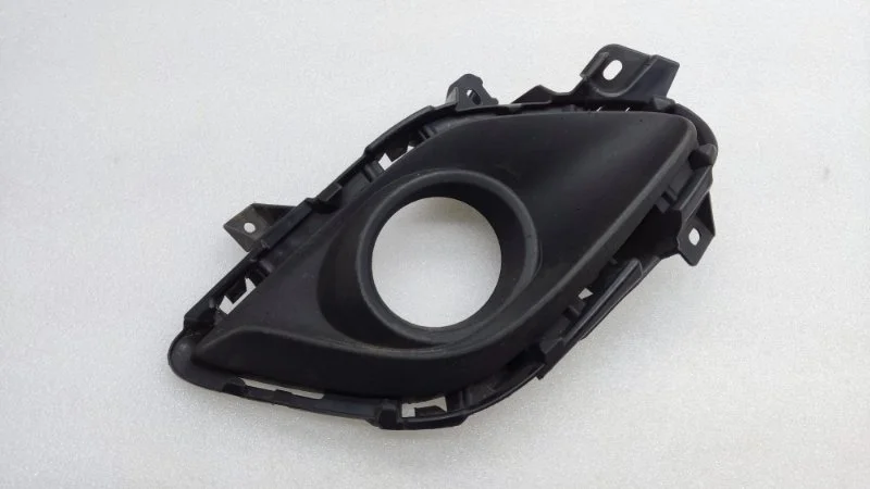 Рамка противотуманной фары Mazda Mazda6 2012 GJ