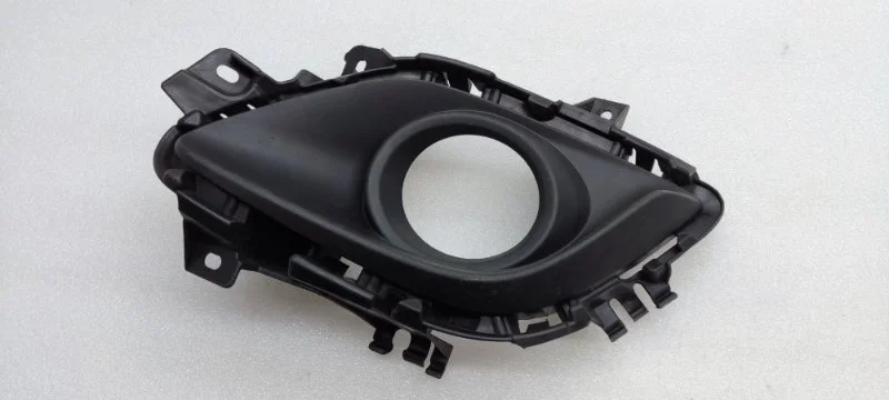Рамка противотуманной фары Mazda Mazda6 2014 GJ