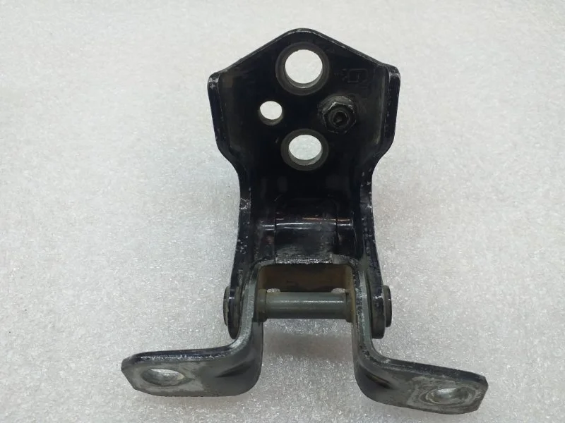 Петля двери Mazda 6 2012 GH