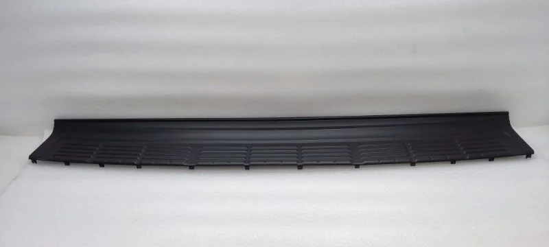 Накладка бампера Toyota Land Cruiser 2007-2021 VDJ200