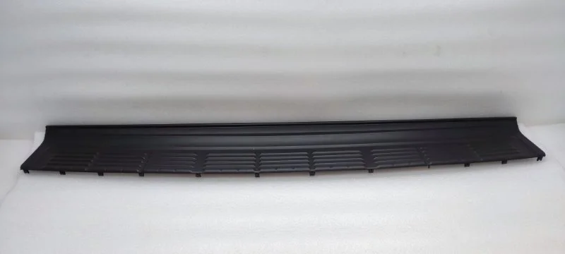 Накладка бампера Toyota Land Cruiser 2007-2021 VDJ200