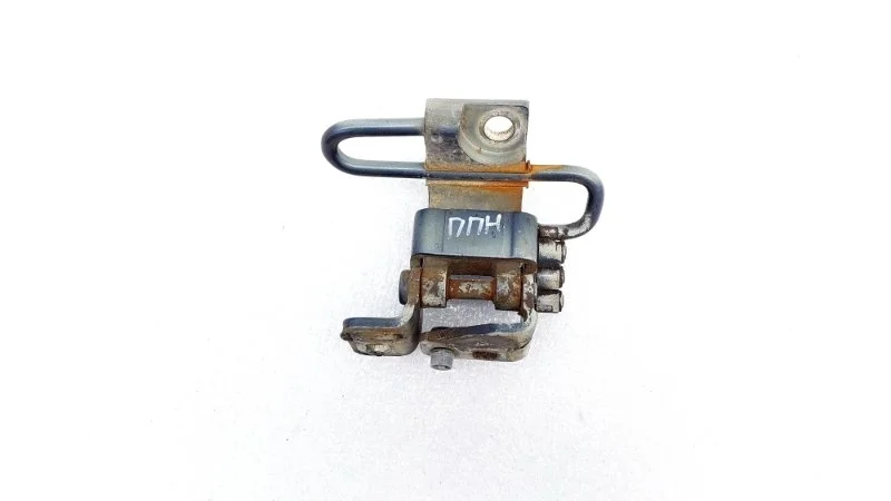 Петля двери Volkswagen Jetta 2010 A5