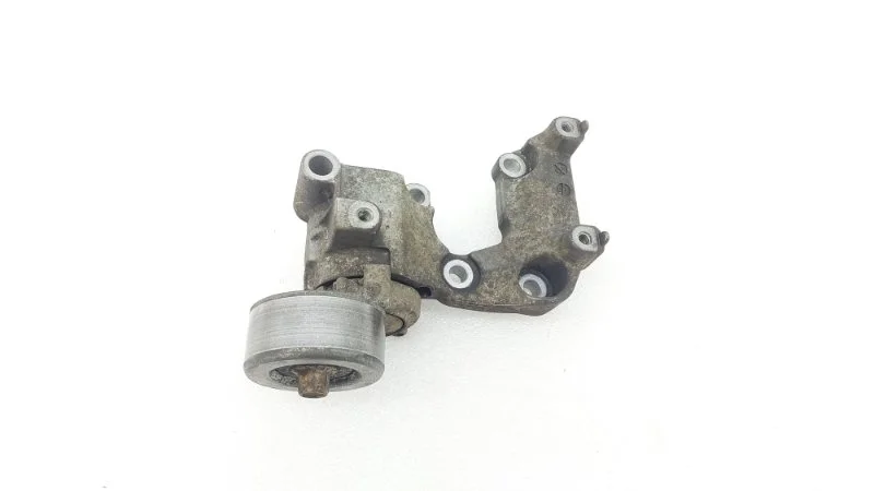 Кронштейн генератора Toyota Camry 2006 40