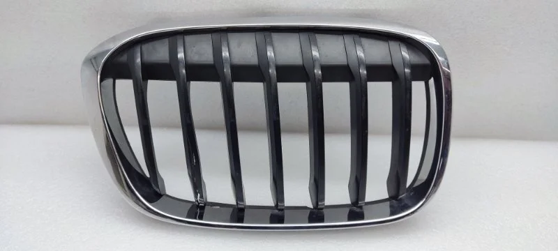 Решетка радиатора BMW X1 2014 F48