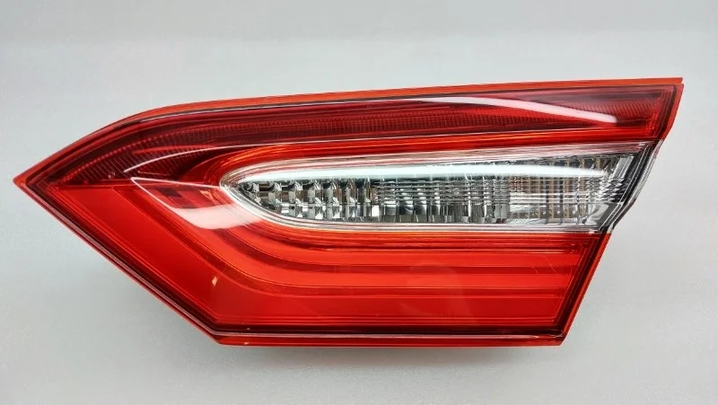 Фонарь Toyota Camry 2021 70