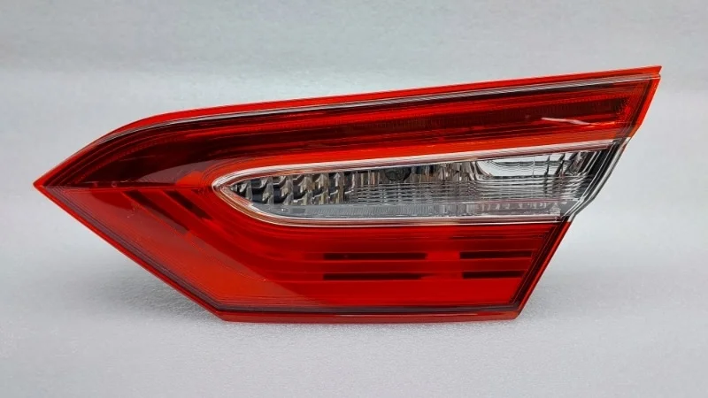 Фонарь Toyota Camry 2021 70