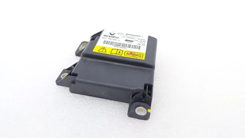 Блок управления air bag Nissan Terrano 2015 3