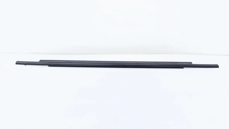 Молдинг стекла двери Mitsubishi Outlander 2021 GF3W