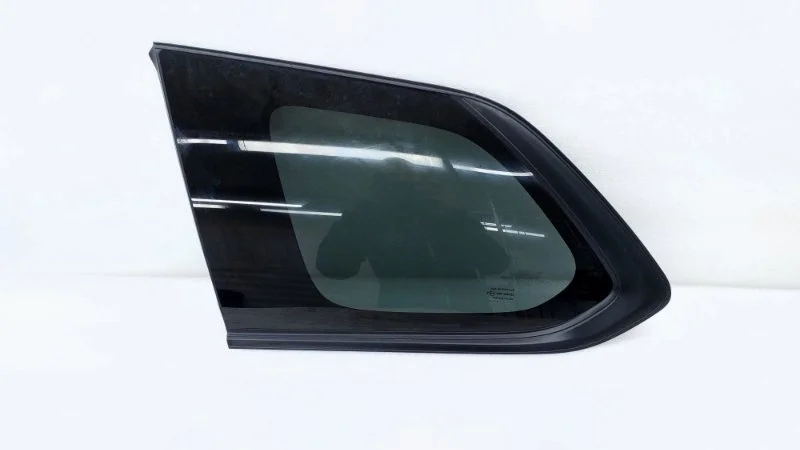 Стекло кузовное глухое Mitsubishi Outlander 2021 GF3W