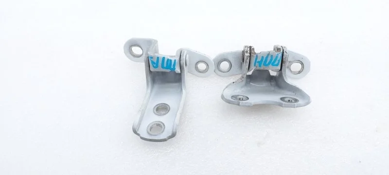 Петля двери Toyota RAV4 2021 XA50