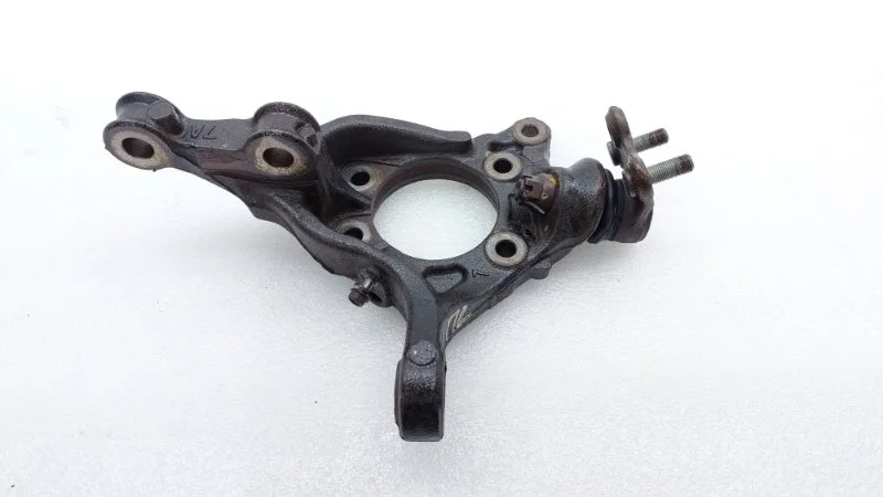 Кулак поворотный Toyota RAV4 2021 XA50