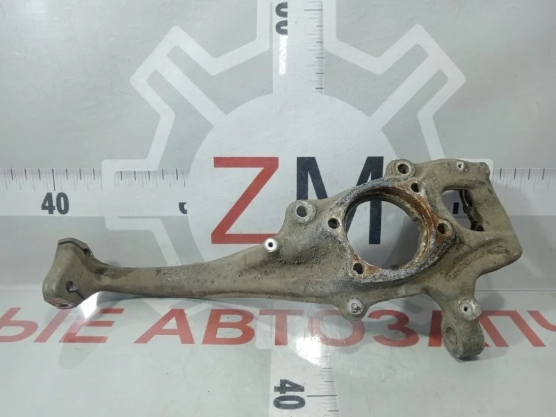 Кулак поворотный передний левый Audi A4 B8