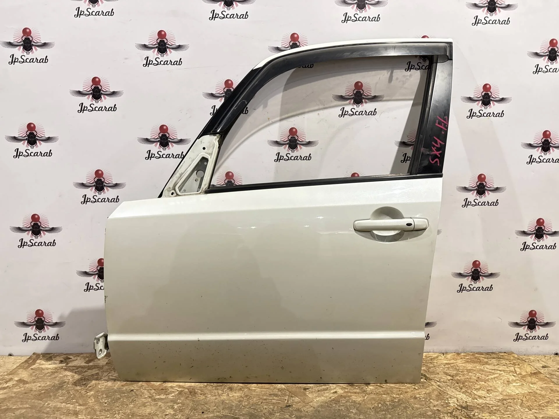 Дверь передняя левая Suzuki SX4 YA21S Хэчбэк
