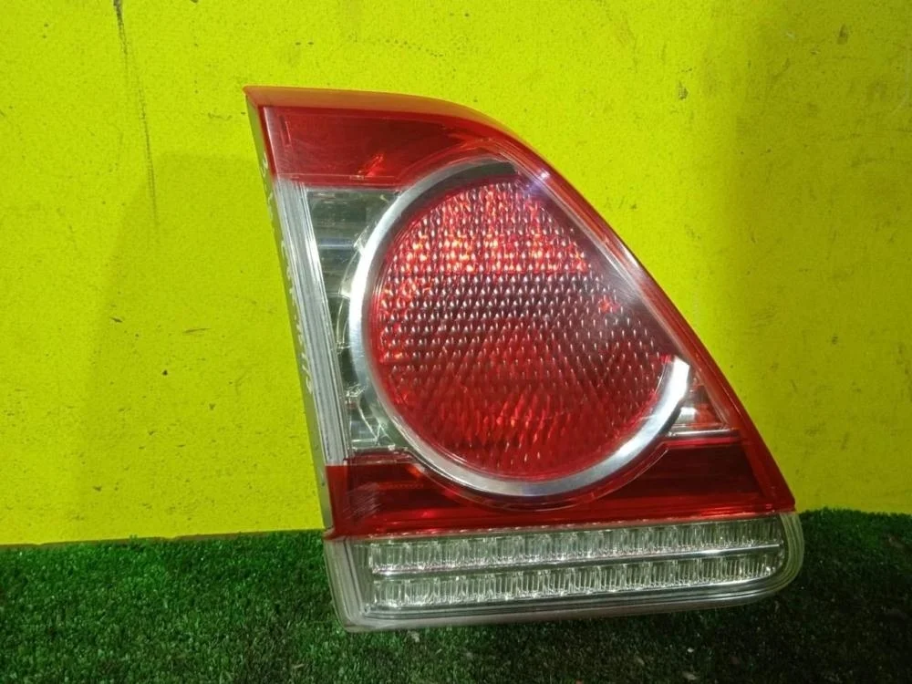 Фонарь внутренний Toyota Corolla 2010 150