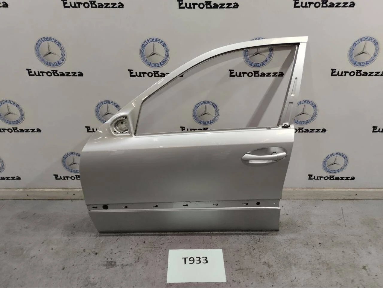 Дверь передняя левая Mercedes W211