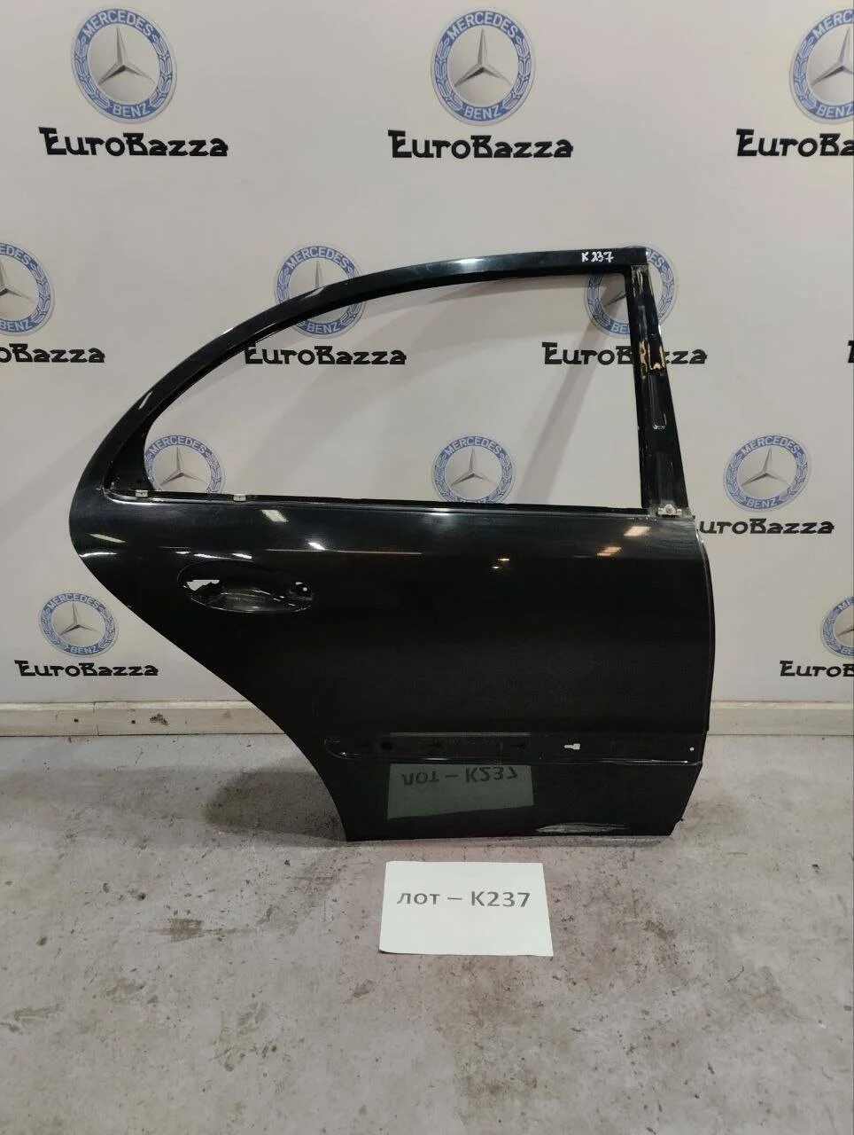 Дверь задняя правая Mercedes W211