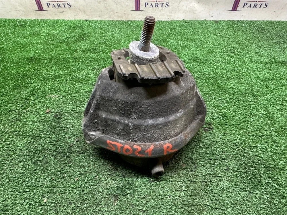 Подушка двигателя BMW 520D E60