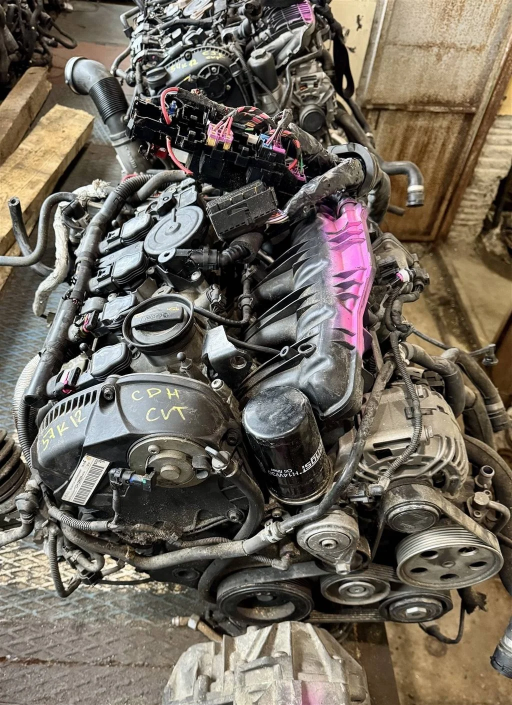 Двигатель в сборе с навесным 1.8T CDH (из Японии)