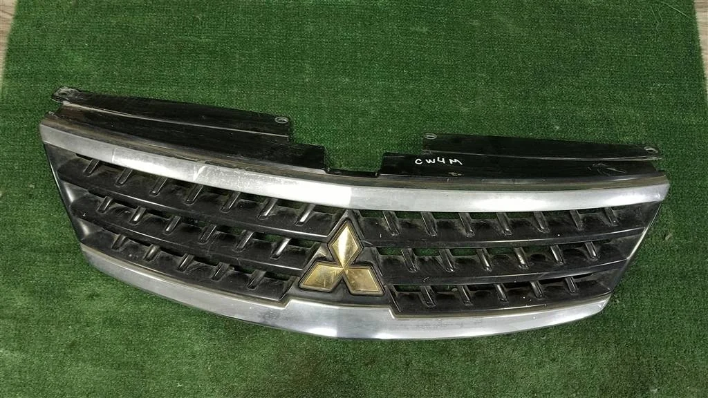 Б.у. решетка радиатора MITSUBISHI OUTLANDER XL CW4W MITSUBISHI OUTLANDER XL CW4W