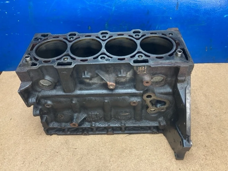 Блок двигателя Opel Astra H 2004-2014 55559367 1.6 Z16XER