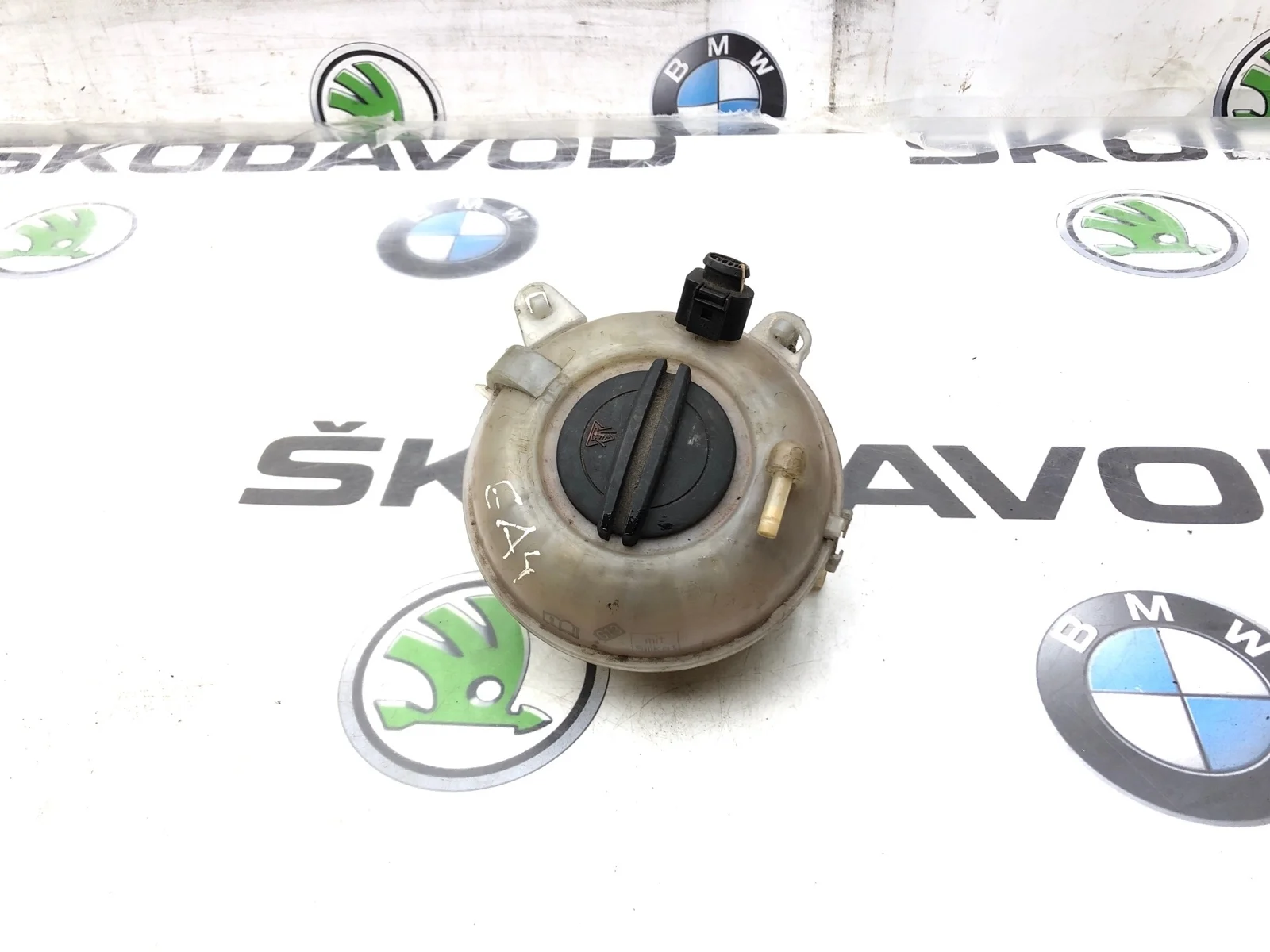 Расширительный бачок Skoda Octavia 2014 5Q0121407G A7 (5E)