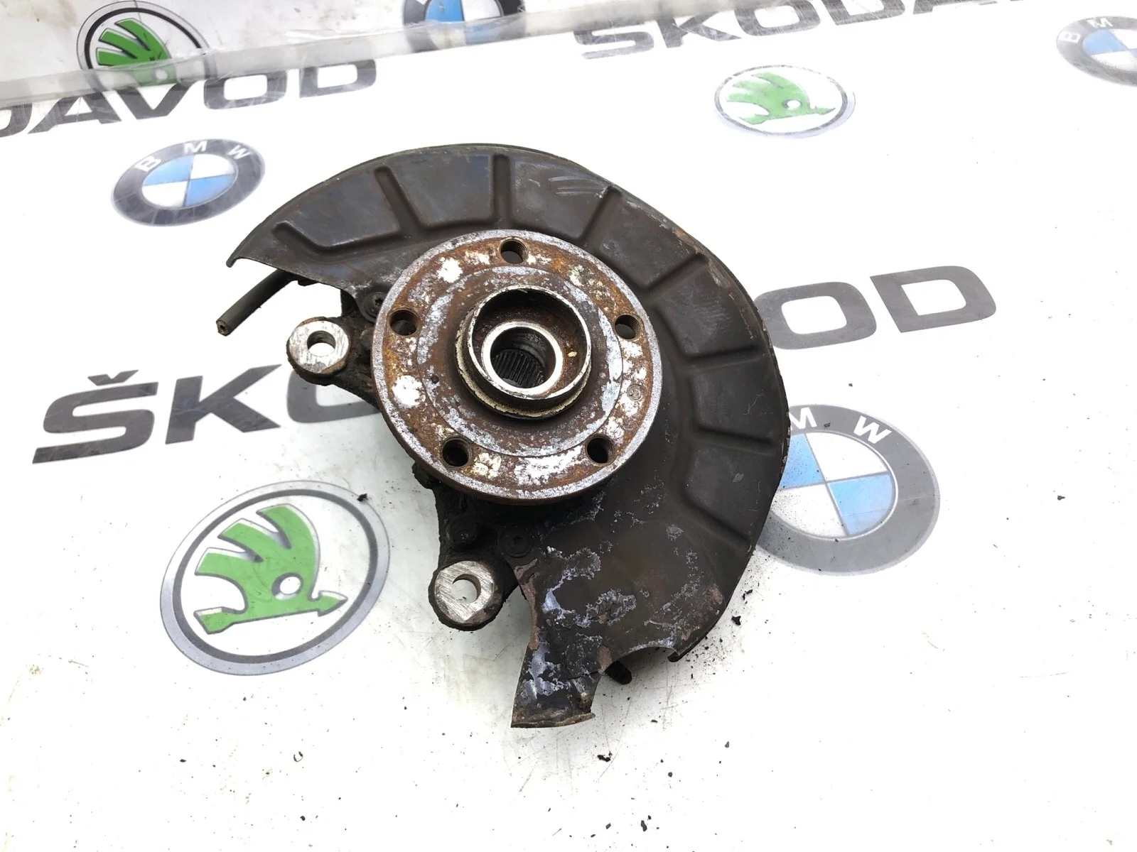 Кулак поворотный Skoda Octavia Rs 2010 1K0407255AA A5 (1Z) 2.0 CEGA, передний левый