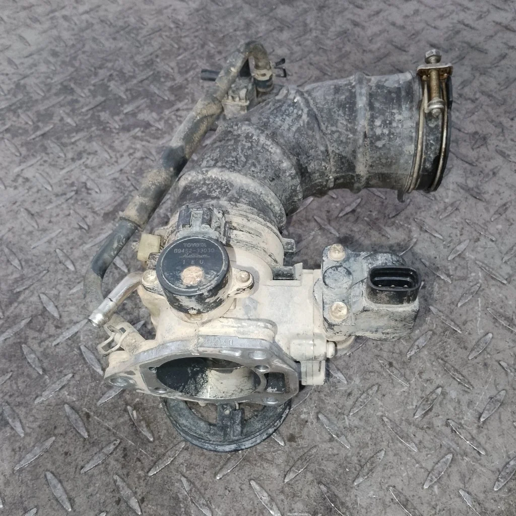 Дроссельная заслонка Toyota Rav4 8945233030 XA20 1AZFE