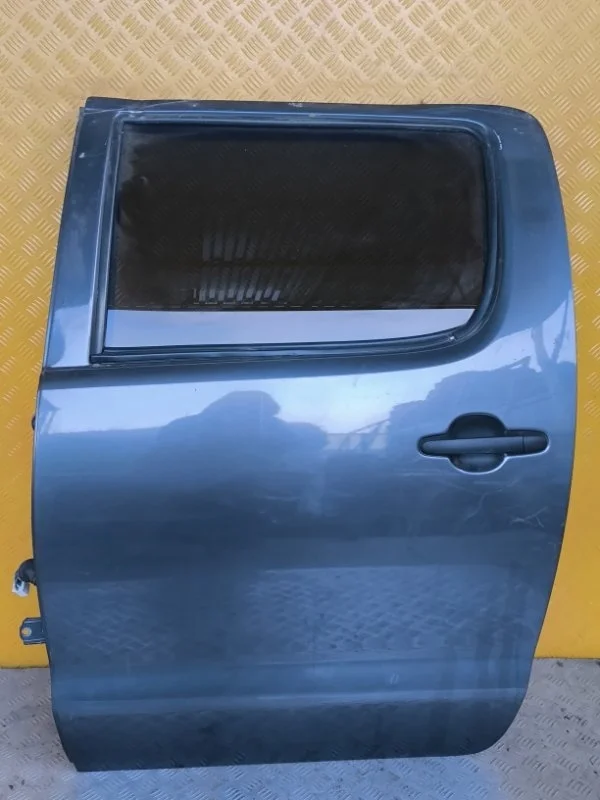 Дверь задняя левая Toyota Hilux (2005-2015) 2014 Пикап