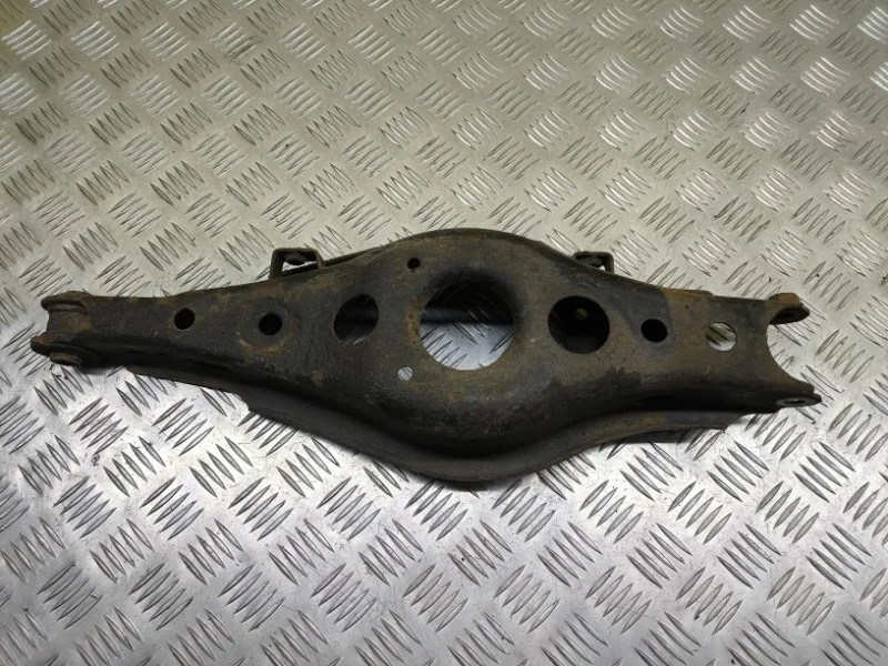 Рычаг задний поперечный Toyota Rav 4 (CA40) (2012-2019) 2013