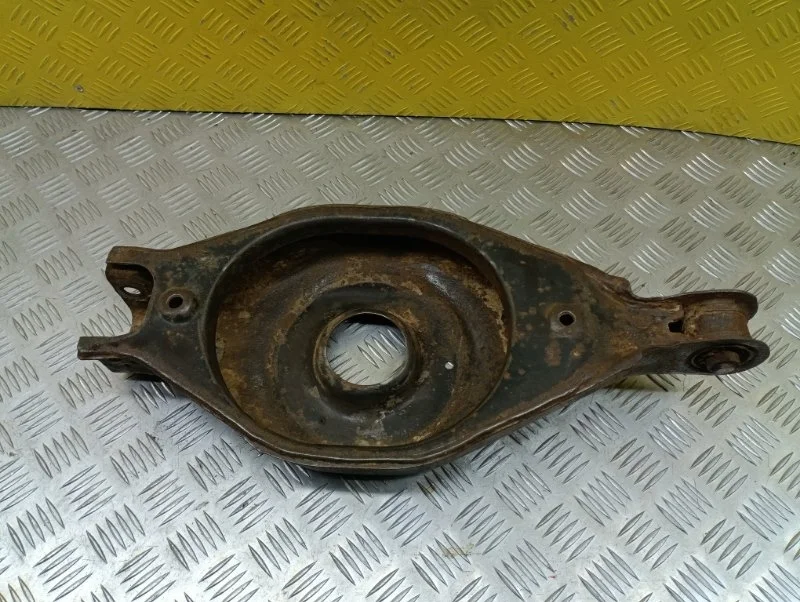 Рычаг задний правый Nissan Pathfinder (R51M) 2004-2013 2010