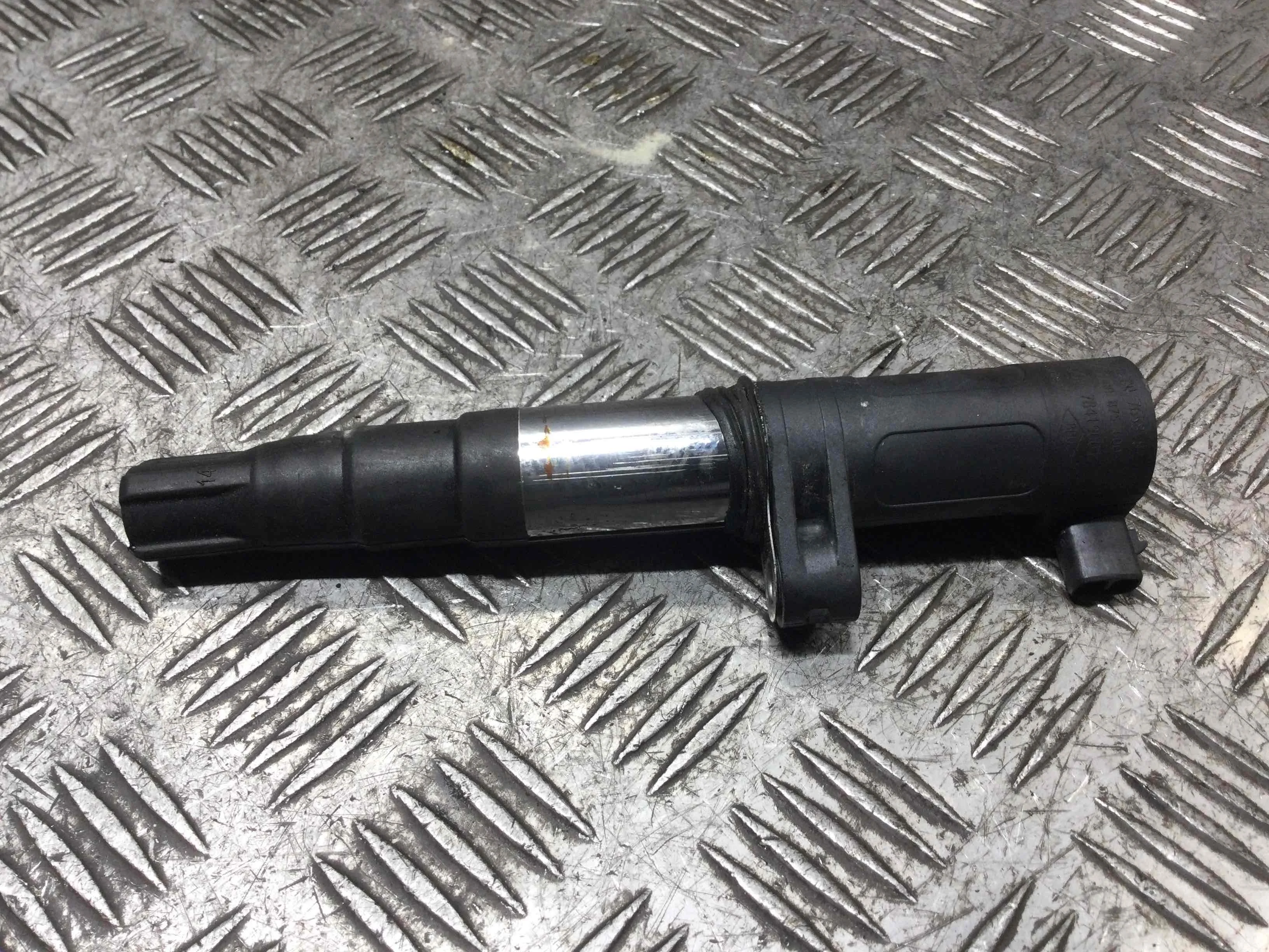 Катушка зажигания Renault Megane Megane II (KM,LM) 2003 - 2009 бензин 2.0 i Механика Х/б