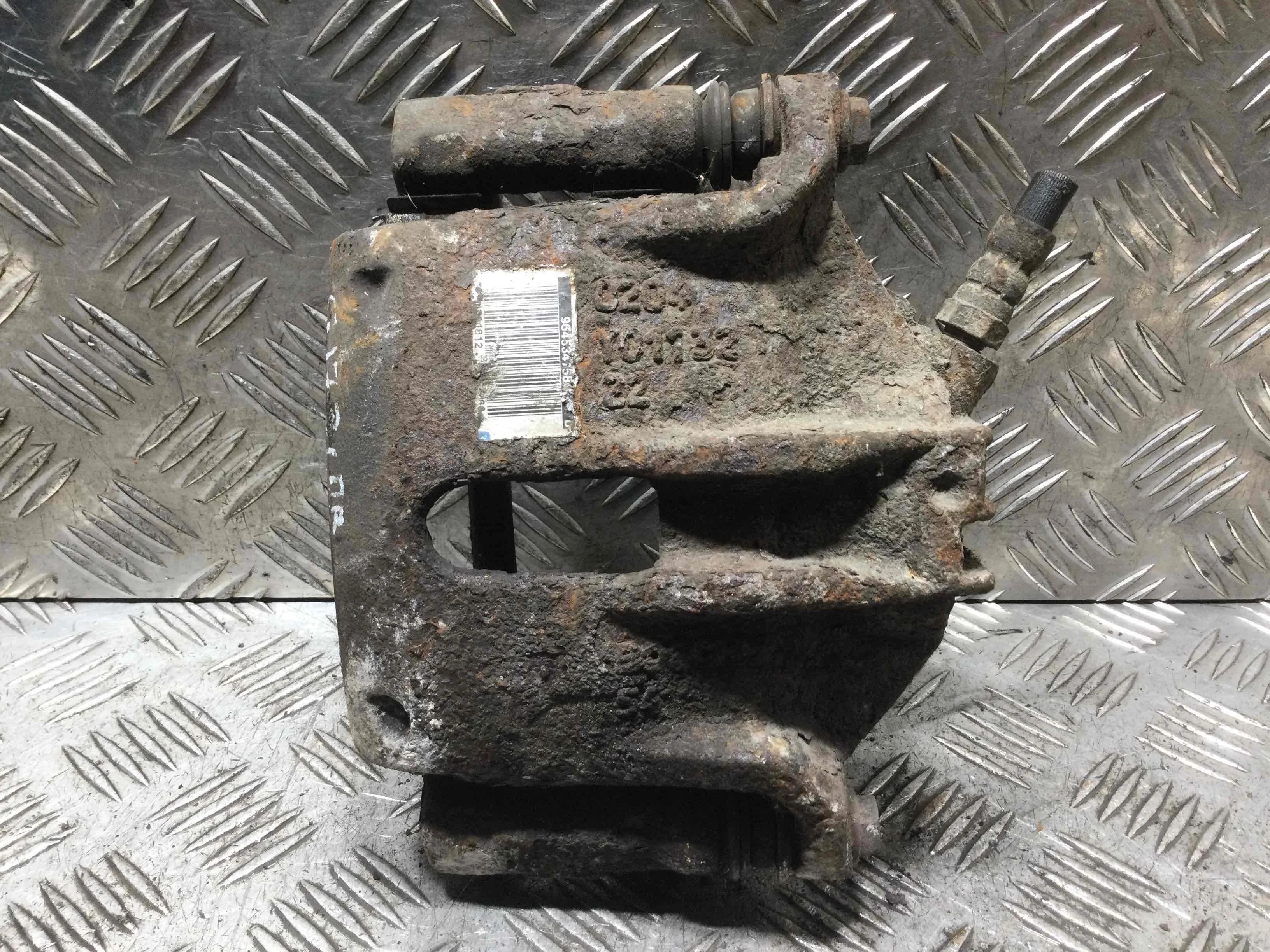 Суппорт передний правый Peugeot 206 1 поколение [рестайлинг] (2002-2009) бензин 2.0 i Механика Кабриолет