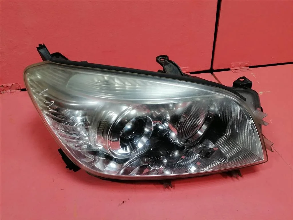 фара Toyota RAV 4 2006-2013