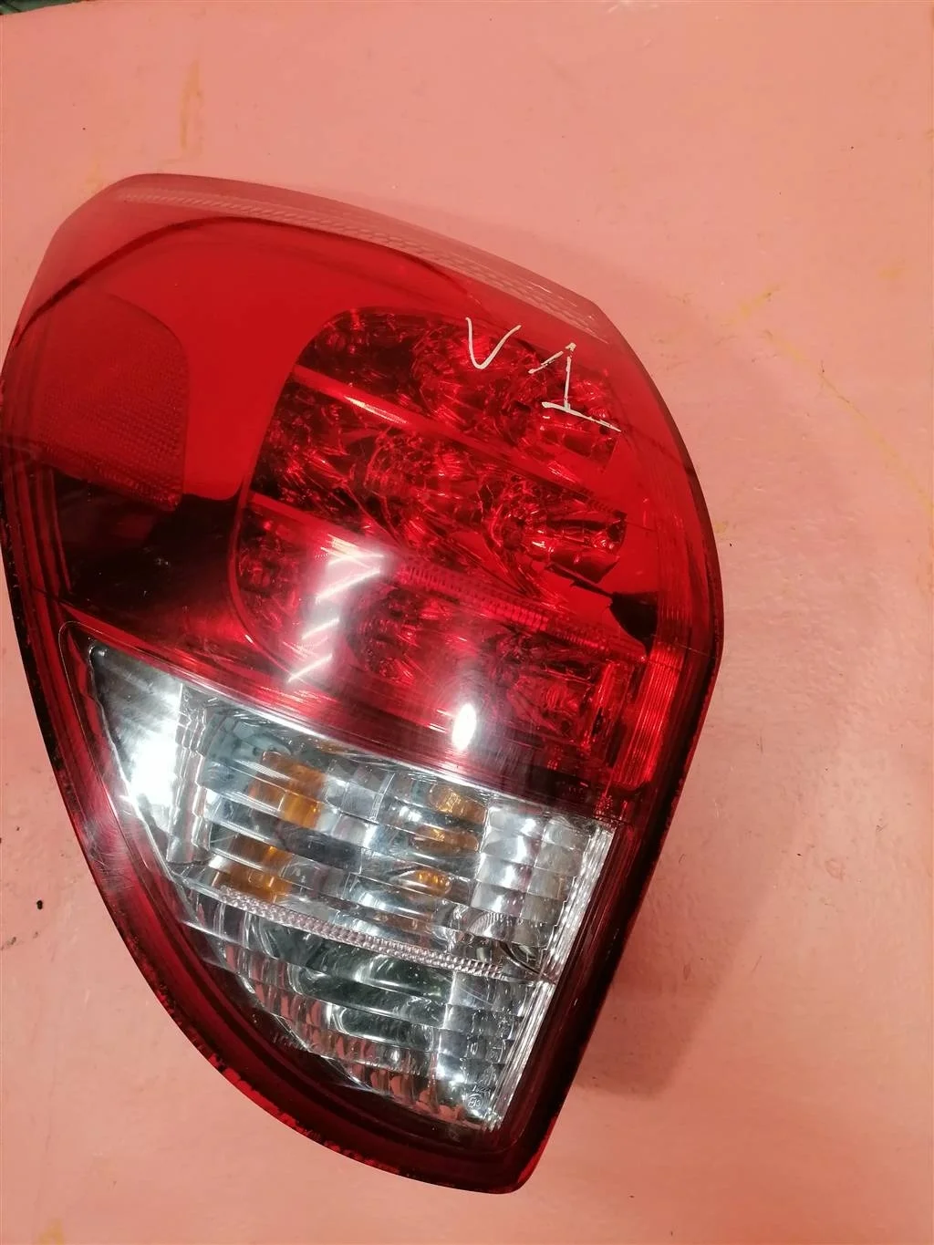 фонарь Toyota RAV 4 2006-2013
