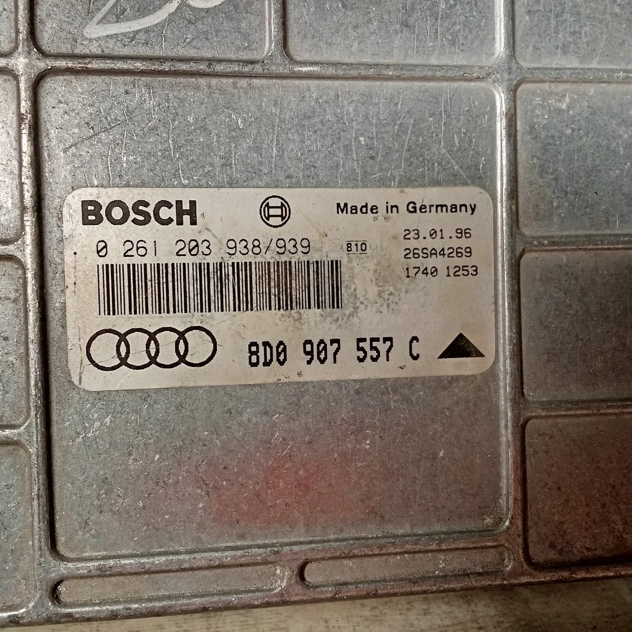 Блок управления двигателем Audi A4