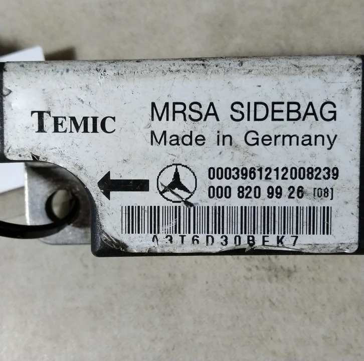 Датчик удара Mercedes-Benz C-class W202