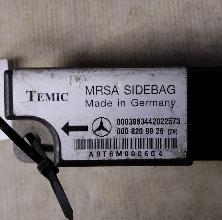 Датчик удара Mercedes-Benz C-class W202
