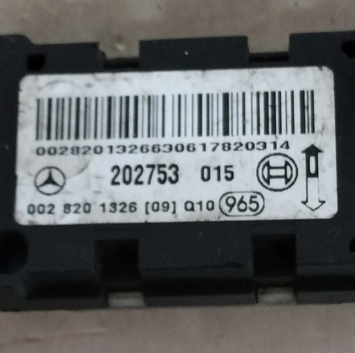 Датчик удара Mercedes-Benz CLS-class C219