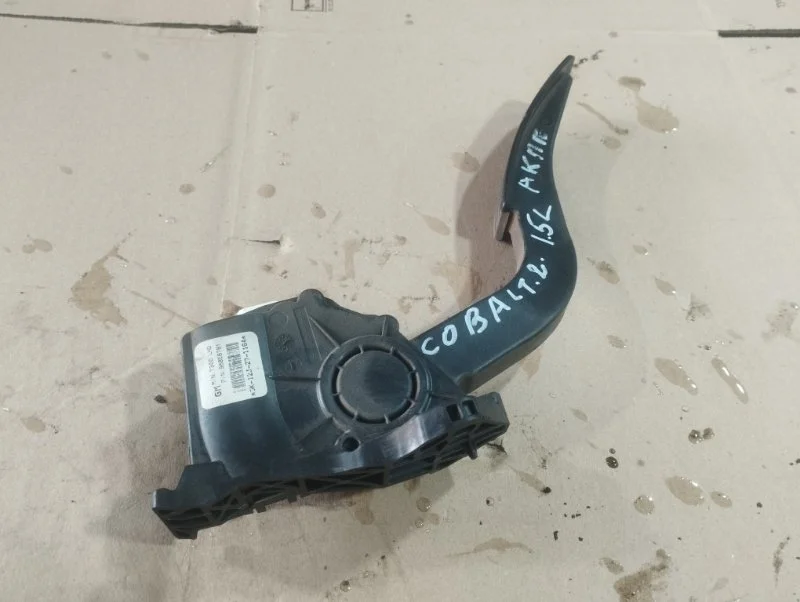 Педаль газа Chevrolet Cobalt 2 2013 96858781 СЕДАН B15D2