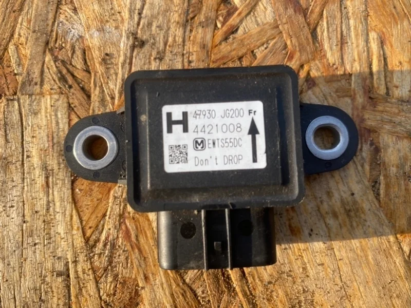 Датчик ускорения Nissan X-Trail 2014 47930JG200 УНИВЕРСАЛ MR20