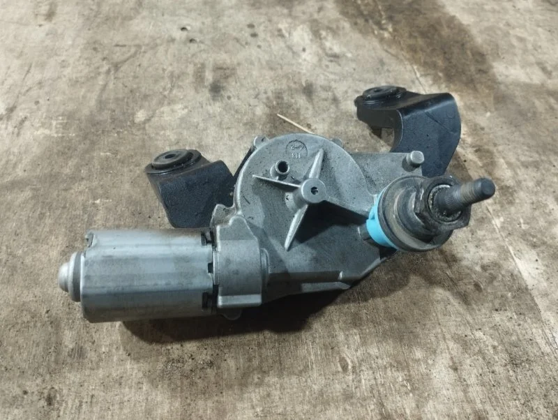 Моторчик заднего дворника Hyundai Ix35 2012 987001H300 G4KD