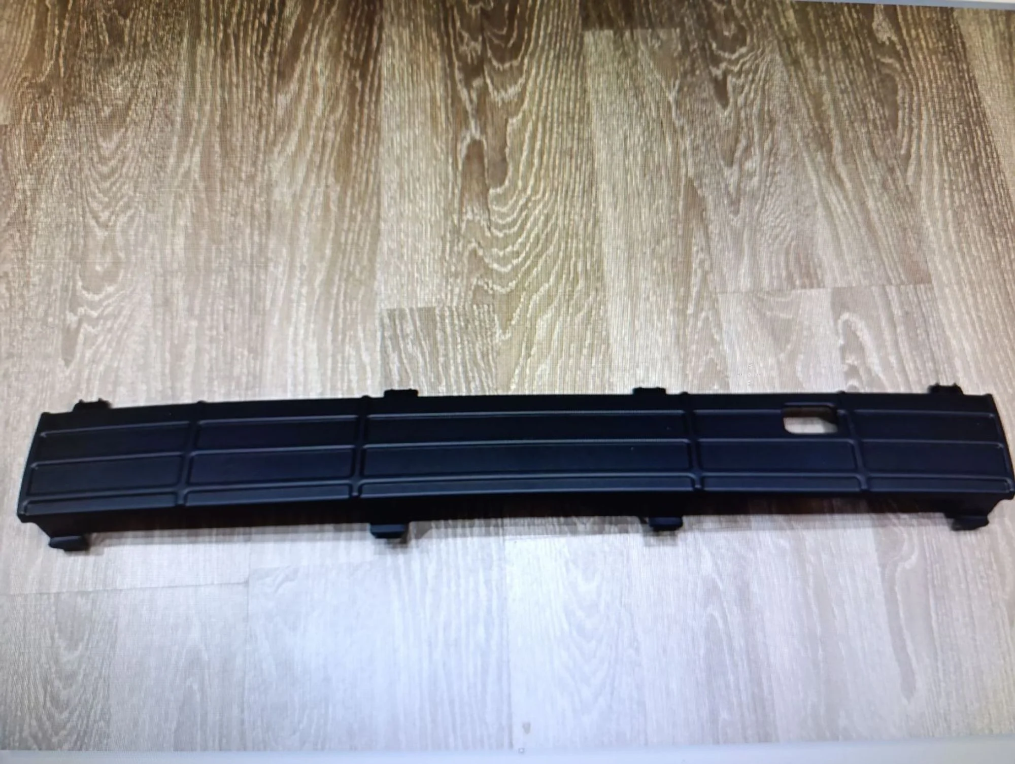 Накладка на решётку радиатора Volkswagen Polo S...