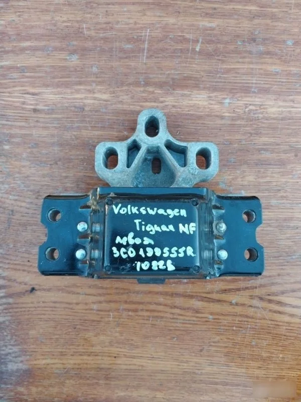 Подушка КПП Volkswagen Tiguan 2010 3C0199555R NF CAWA, левая