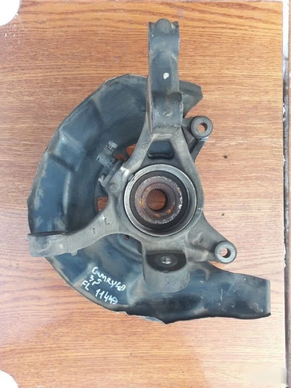 Поворотный кулак Toyota Camry 2010 4321258010 GSV40 2GR-FE, левый