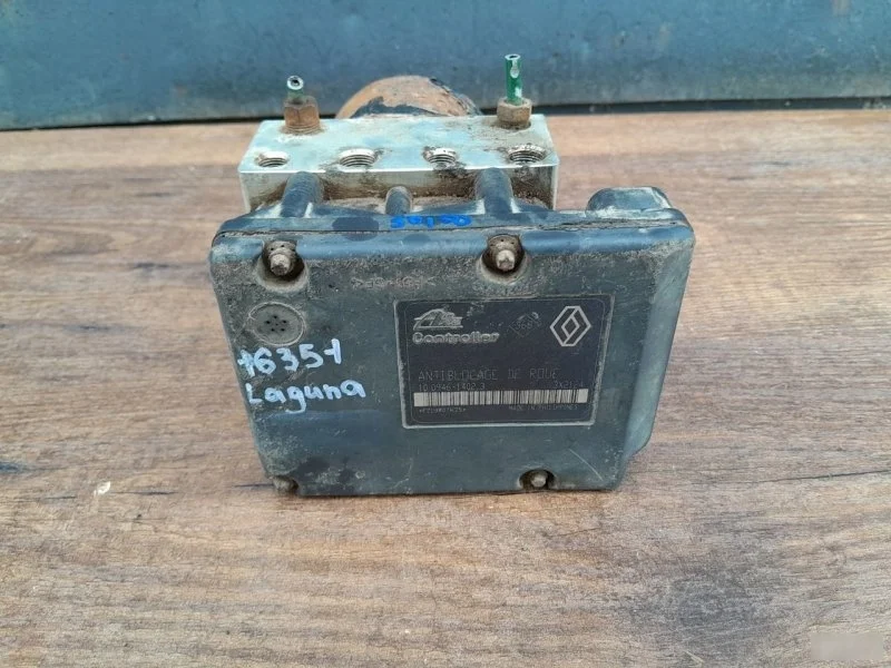 Блок ABS Renault Laguna 1 1998 7700424520 X56 K4M 720