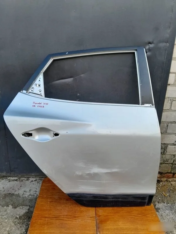 Дверь Hyundai Ix35 2011 770042Y000 LM, задняя правая
